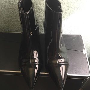Sexy Black Nine West pointed booties. Size 8m